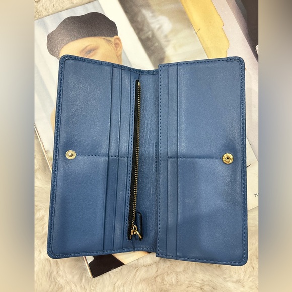 MARC JACOBS CONTINENTAL
WALLET IN BLUE GRAIN LEATHER - Picture 8 of 14